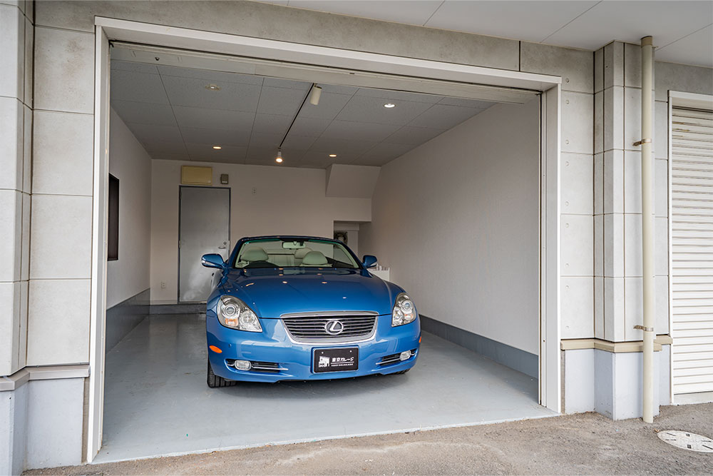 ガレージに駐車したLEXUS_SC430