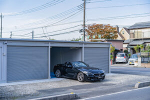 外環道へアクセス良好、100V＆照明完備の貸しガレージ｜三郷市