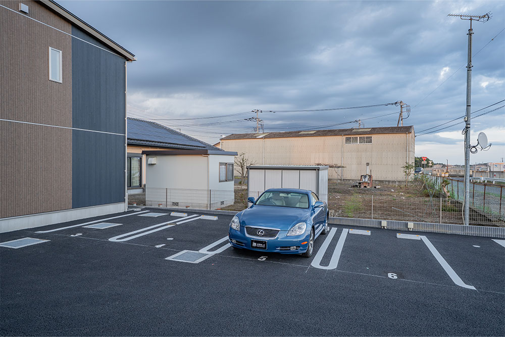 A/B棟の屋外駐車場