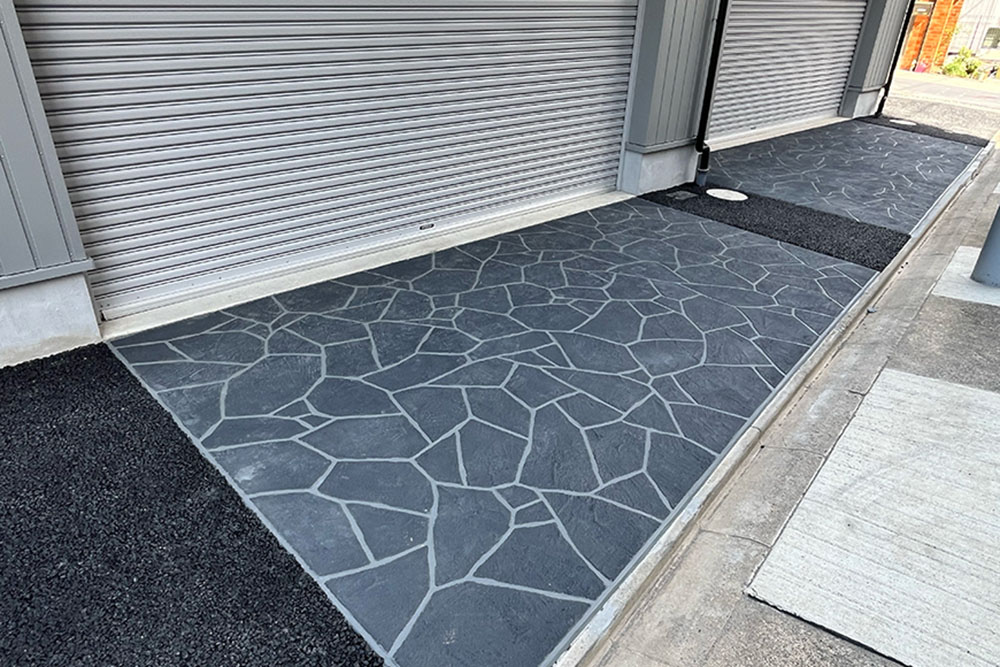 区画Bガレージ前のスペース