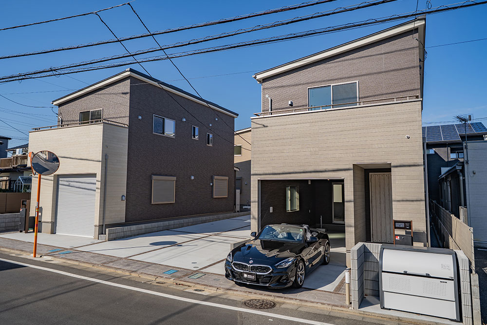 埼玉県新座市野火止6丁目の賃貸戸建ガレージハウスとBMW_Z4