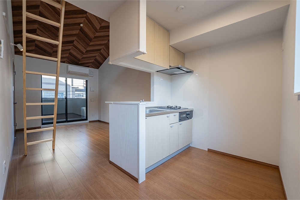 対面キッチンを備えた2F居室