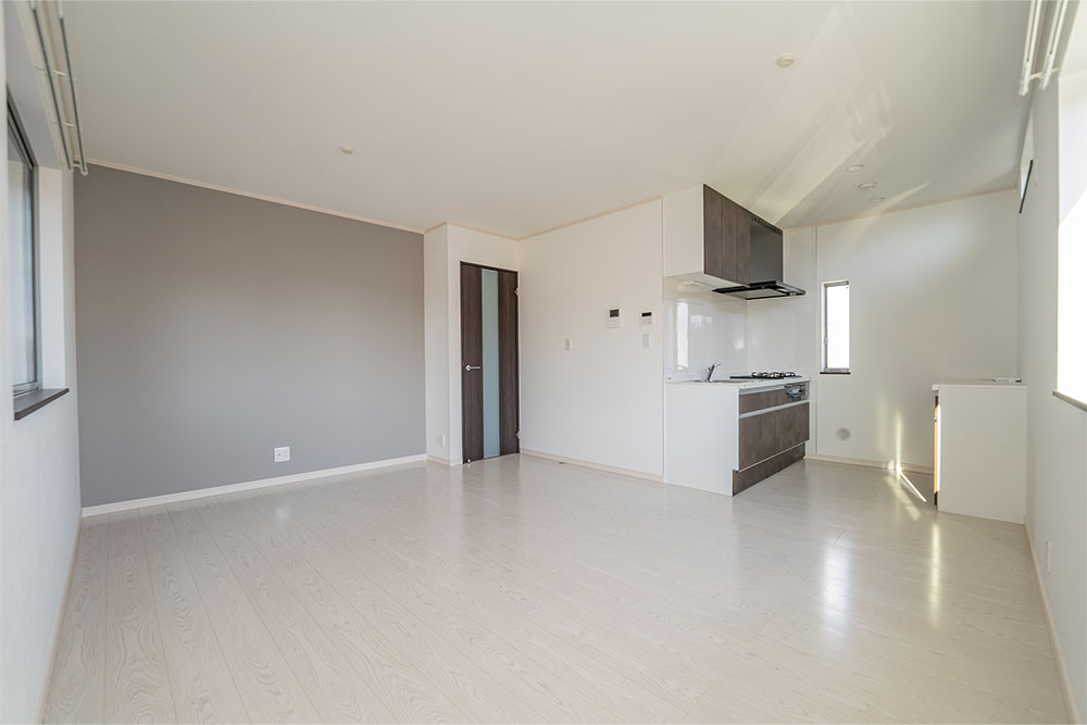 リビングスペースを広く確保したLDK（12.25帖）