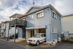 専有面積120m&sup2;、リゾート感溢れる並列2台ガレージハウス｜平塚市