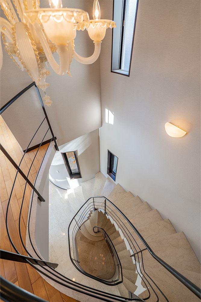 2Fから見下ろした階段