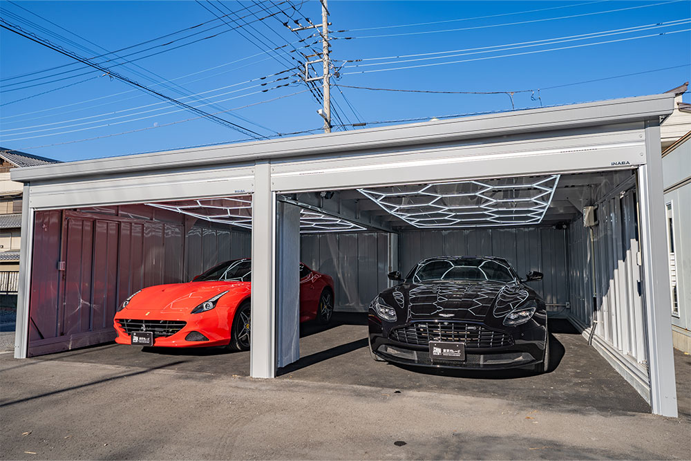 ガレージに駐車したDB11 AMR＆カリフォルニアT