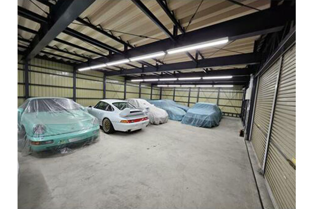 車種や駐車方法によっては10台以上格納可