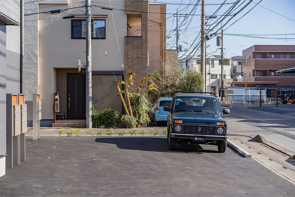 敷地内には月極駐車場も（別途契約/要空確認）