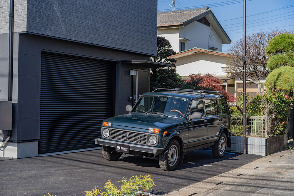 3号室の屋外駐車スペース