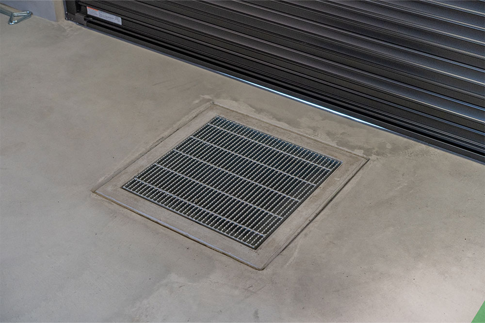 ガレージ床の排水ピット