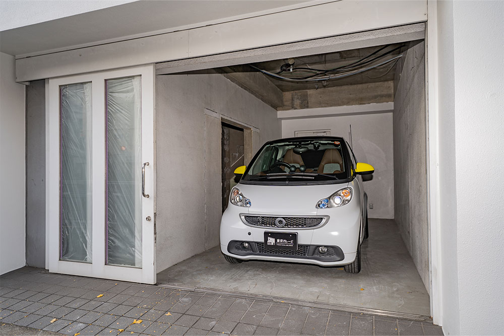 ガレージは小型車orオートバイ向け