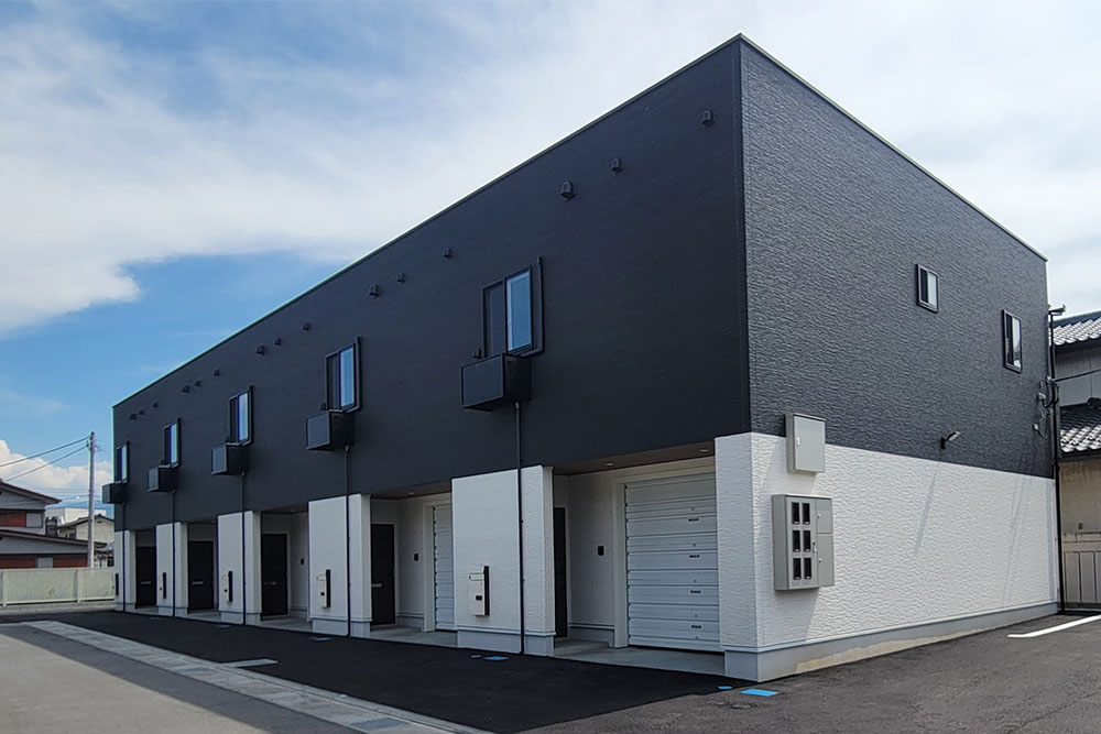 山梨県甲府市七沢町の賃貸ガレージハウス「リーガ七沢」