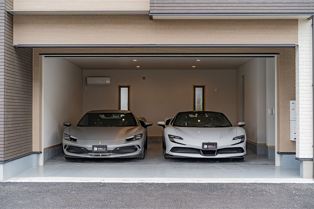 開口幅5.01mでフェラーリ×2台も入庫可