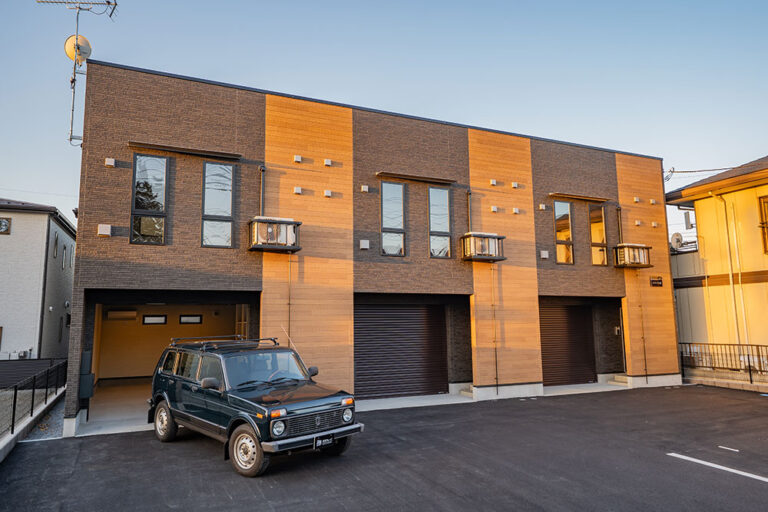 エアコン完備の6.6mガレージ＆ペット対応1LDK｜七里駅 徒歩13分