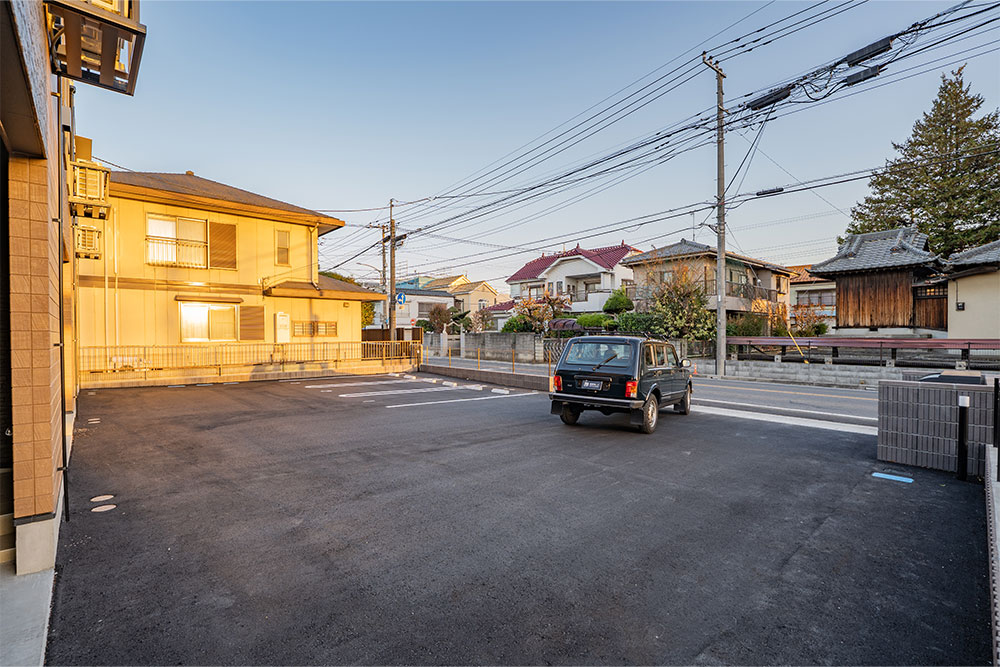 ガレージ前の空地