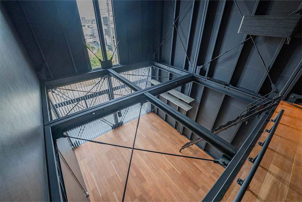 ロフトから見た居室