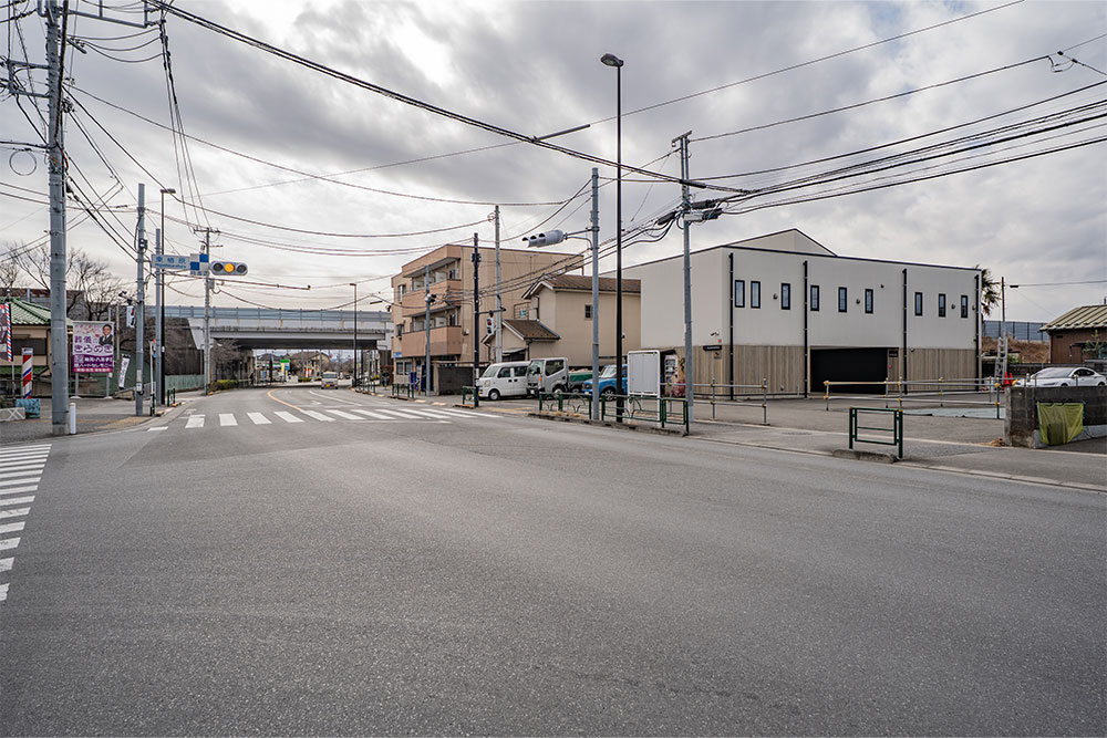 前面道路（秋川街道）の様子