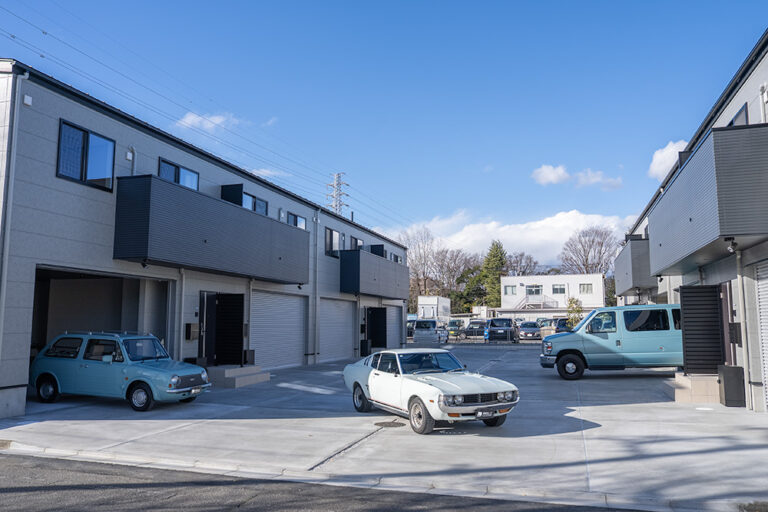 最大幅5.6mのワイドガレージ＆幅10mのゆとりある広場｜羽村市