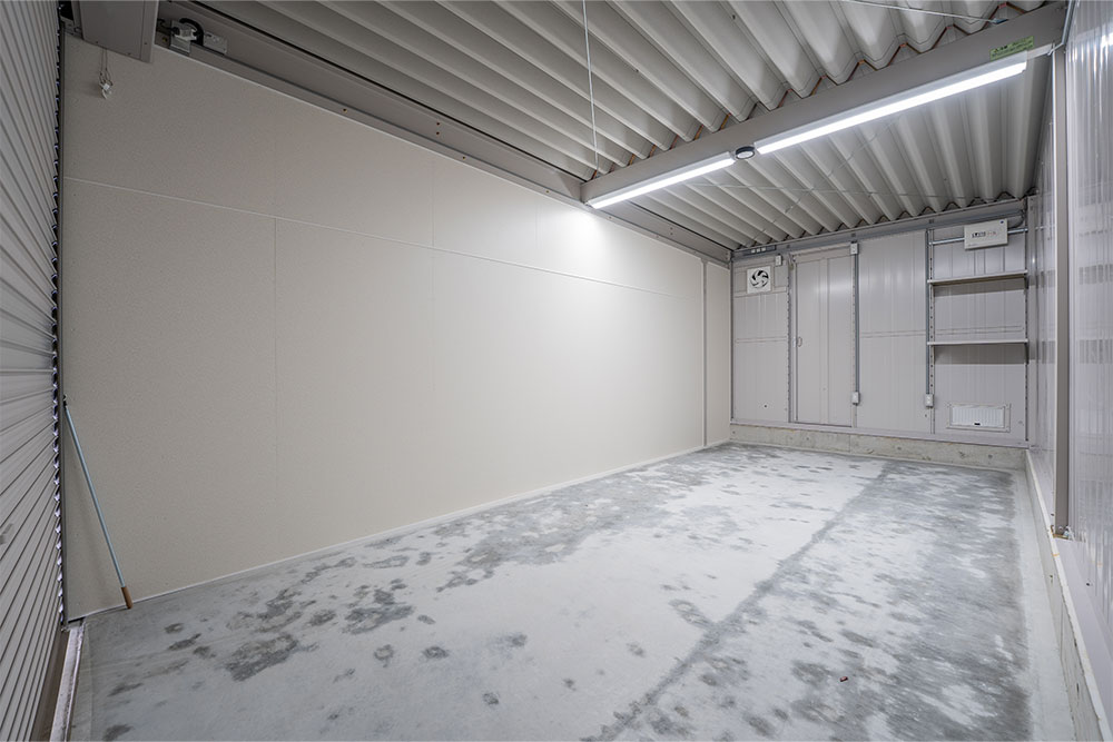 Aタイプのガレージ内観