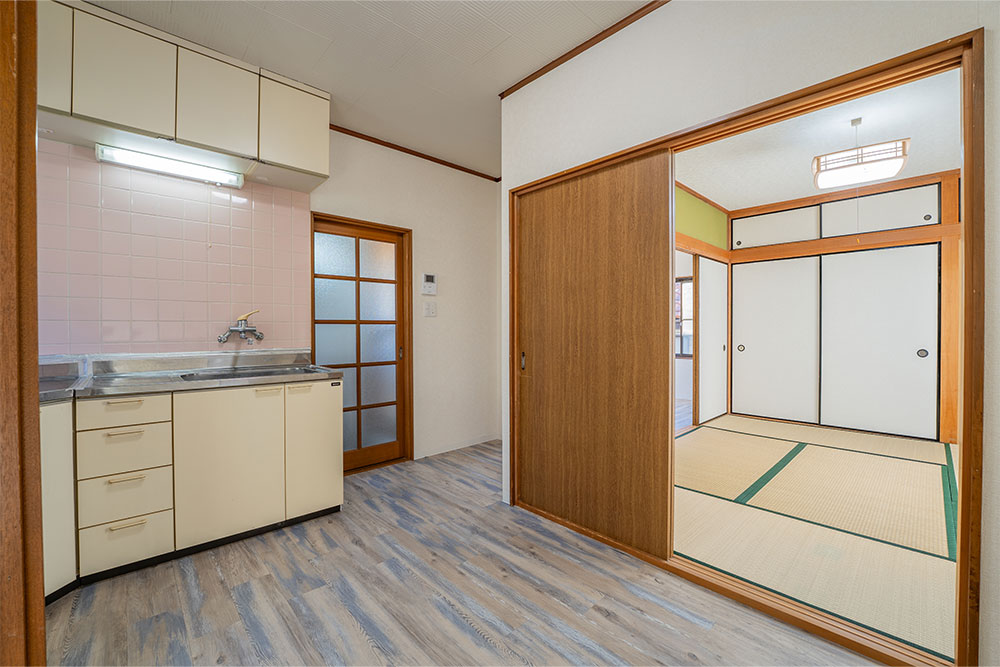 K（5.2帖）+和室（6帖）+洋室（4.25帖）