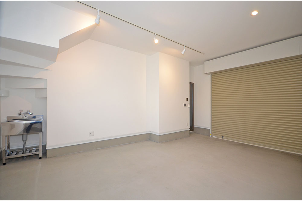 ゆったりサイズの1台ガレージ（B-2/C棟）