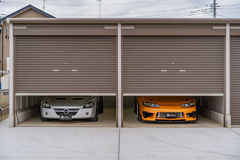 ガレージに駐車したS15シルビア&オペル_スピードスター