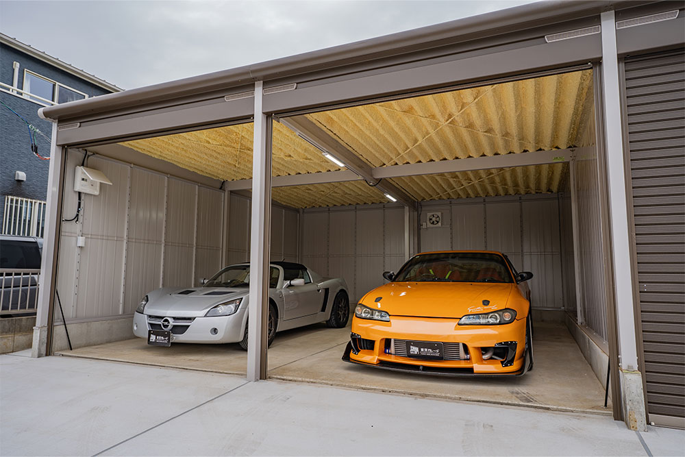 ガレージに駐車したS15シルビア&オペル_スピードスター