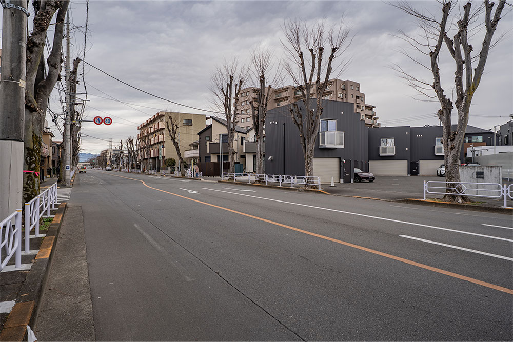 前面道路（松中団地通り）の様子