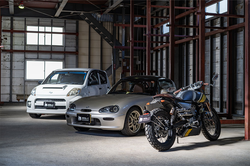 ガレージに駐車したCAPPUCCINO/BOON X4/FB MONDIAL HPS125