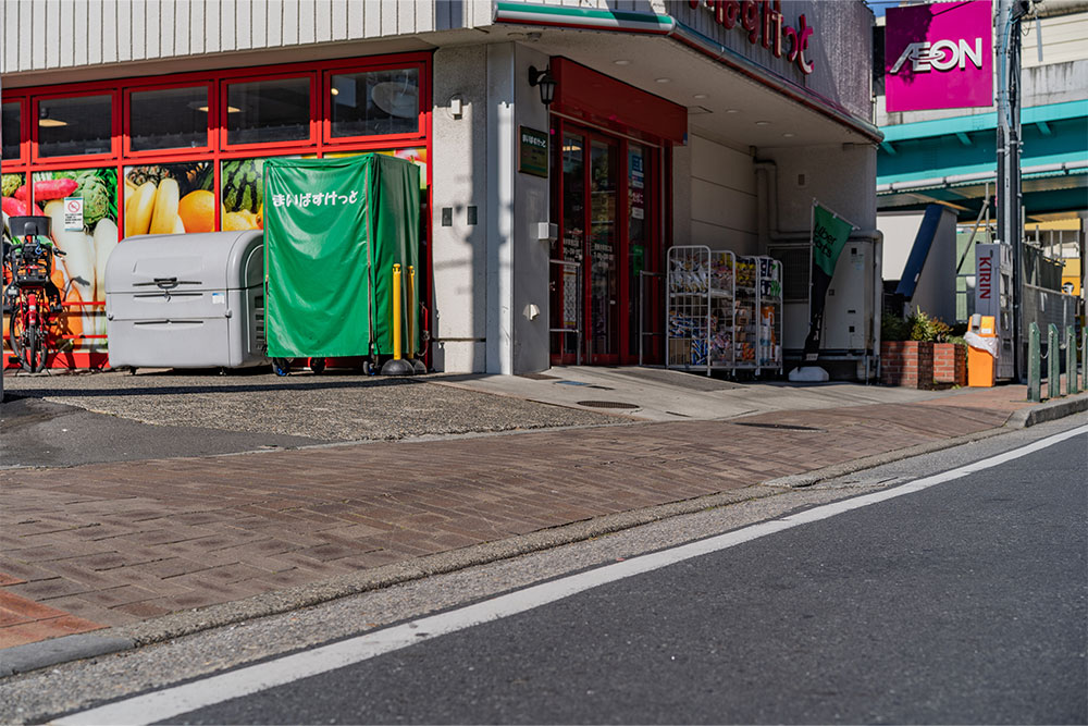 敷地入口の様子