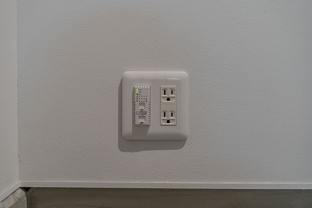 100VコンセントとWi-Fi