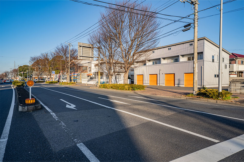 前面道路(県道66号)の様子