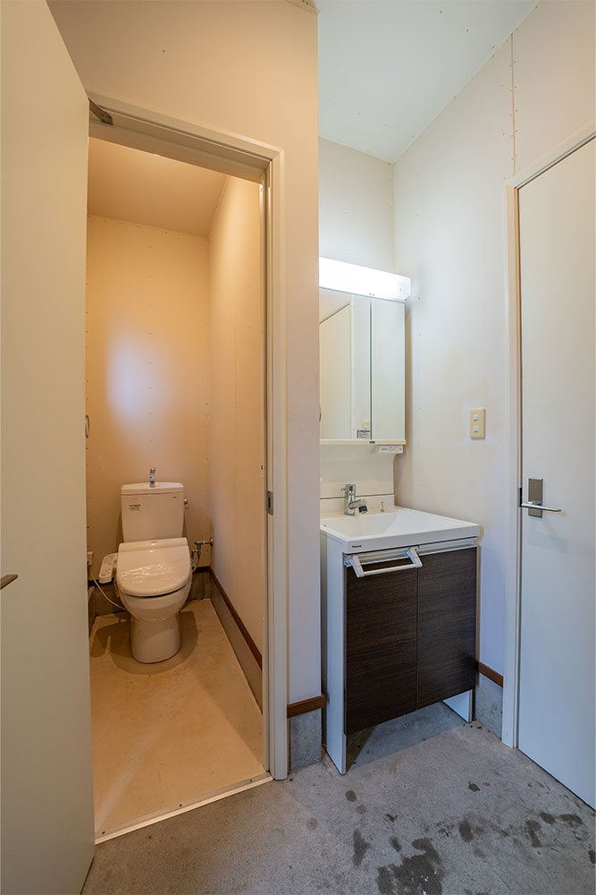 洗面台とトイレ