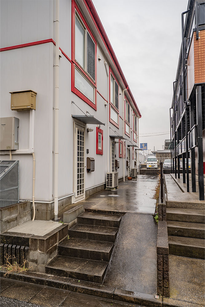 建物裏手の様子