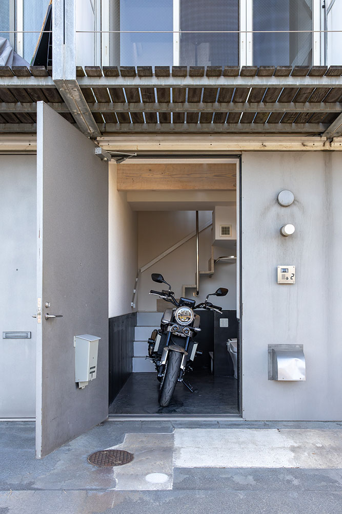 ガレージに駐車したhonda_CB1000F