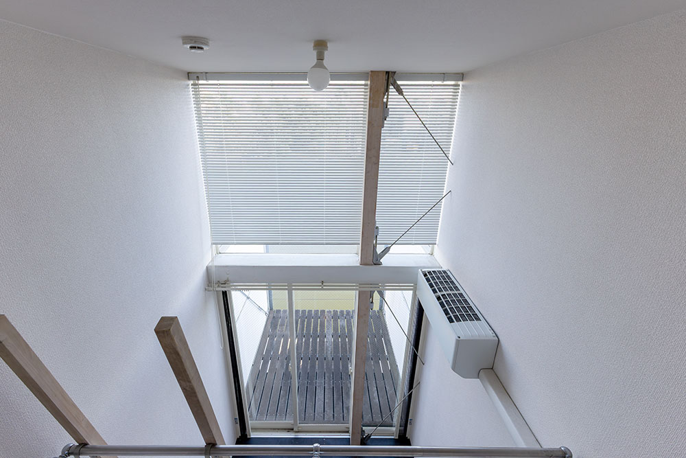 2.2帖ロフトからDKを見下ろす