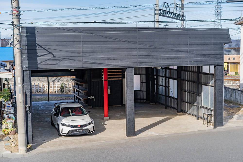 埼玉県比企郡嵐山町大字平澤の貸しガレージとシビックタイプR