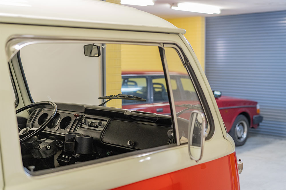 Volkswagen_TYPE2の運転席