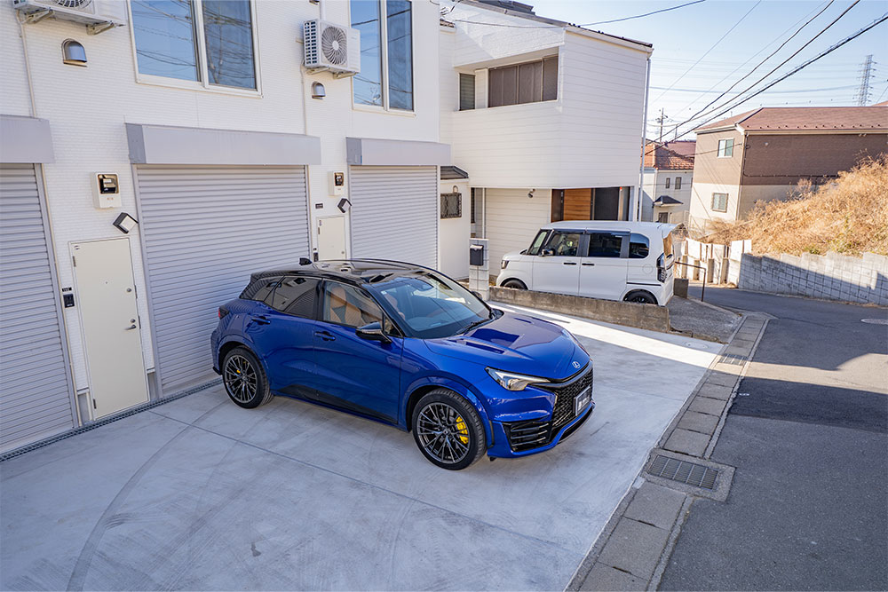 屋外駐車スペース付き（横幅3.00m×奥行4.85m）