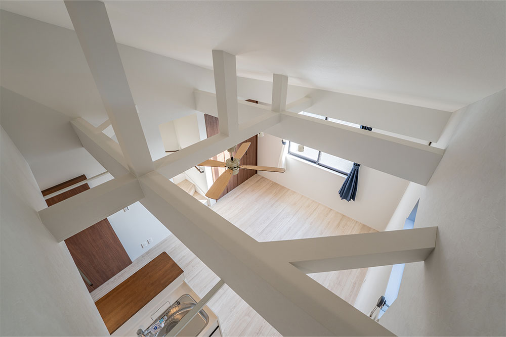 ロフトから見た居室