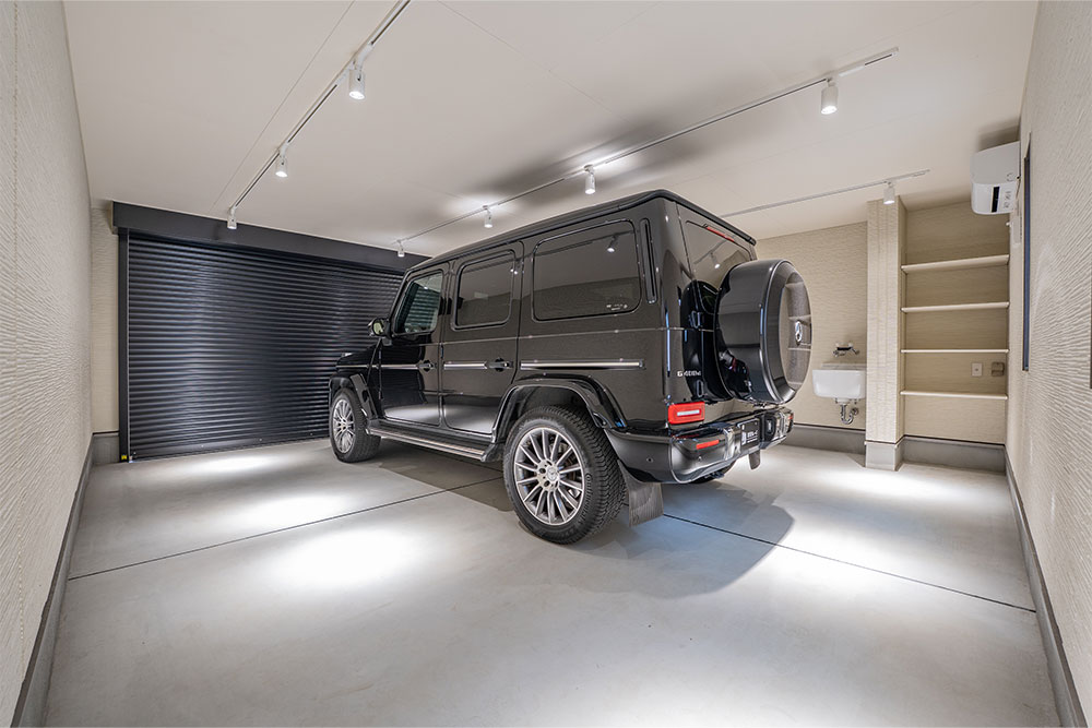 ハッチ開閉もできる奥行6.31m