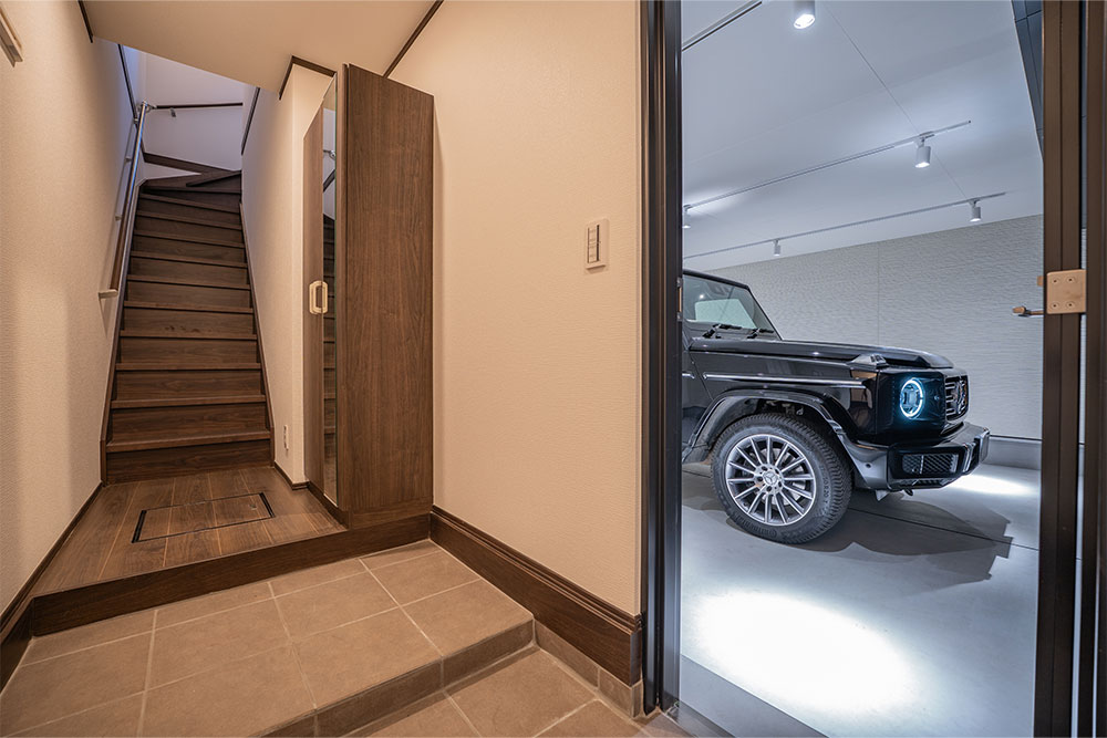 シューズボックスを備えたゆったり玄関