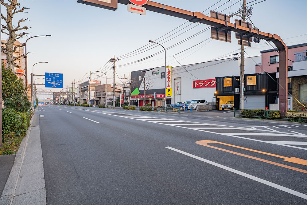 前面道路(目白通り)の様子