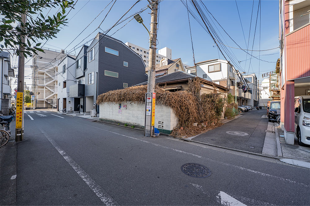 前面道路へ進入する路地