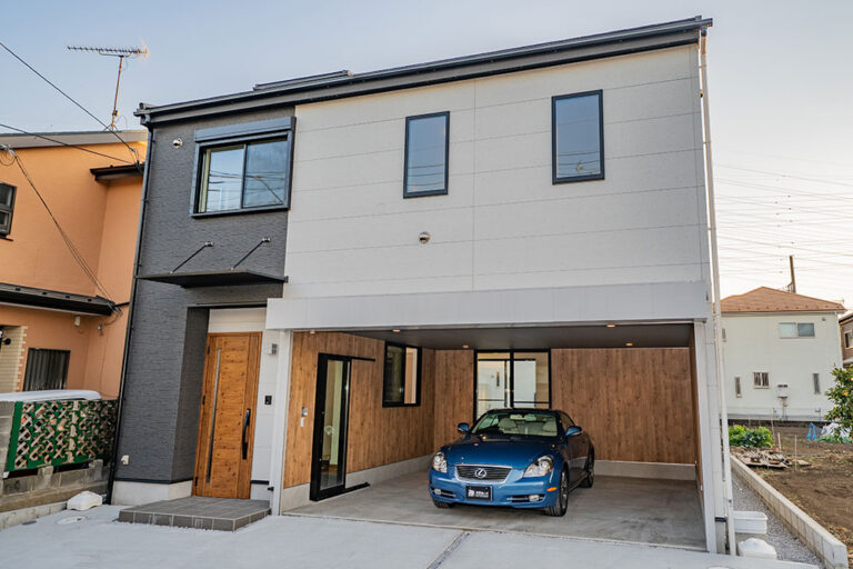 開口5.2mの2台ガレージ＆ルーフバルコニー付き3LDK｜模原市緑区