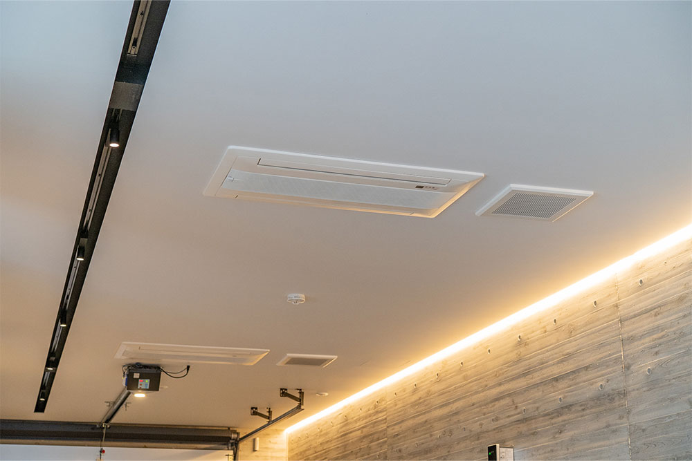 ガレージのエアコン