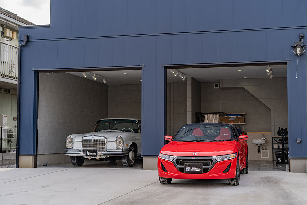 ガレージを出発するS660 MUGEN RA