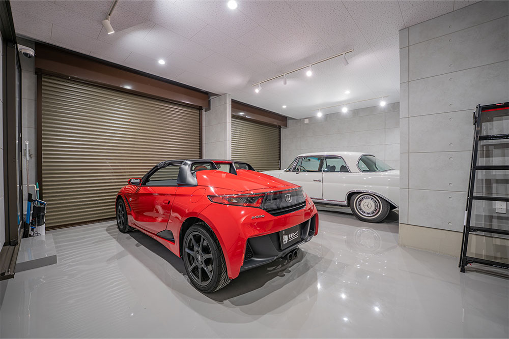 塗装＆フラット床で作業性の良いガレージ