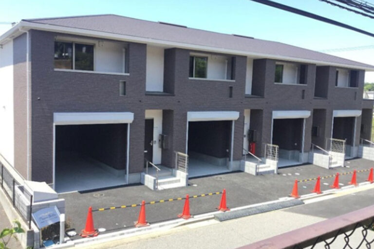 ＜2LDK+ガレージ（81.98㎡）＞本厚木駅 徒歩15分の賃貸ガレージハウス