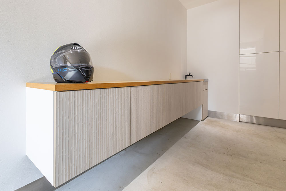 ガレージ内カウンター